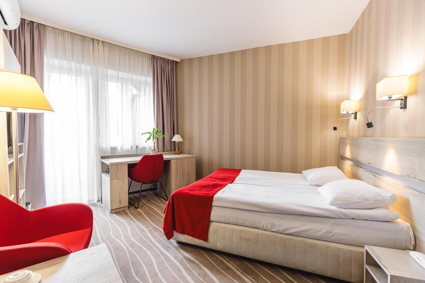 Hotel Akwawit Leszno  Exteriör bild