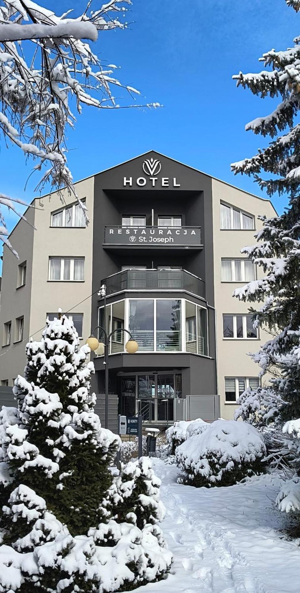 Hotel Akwawit Leszno  Exteriör bild