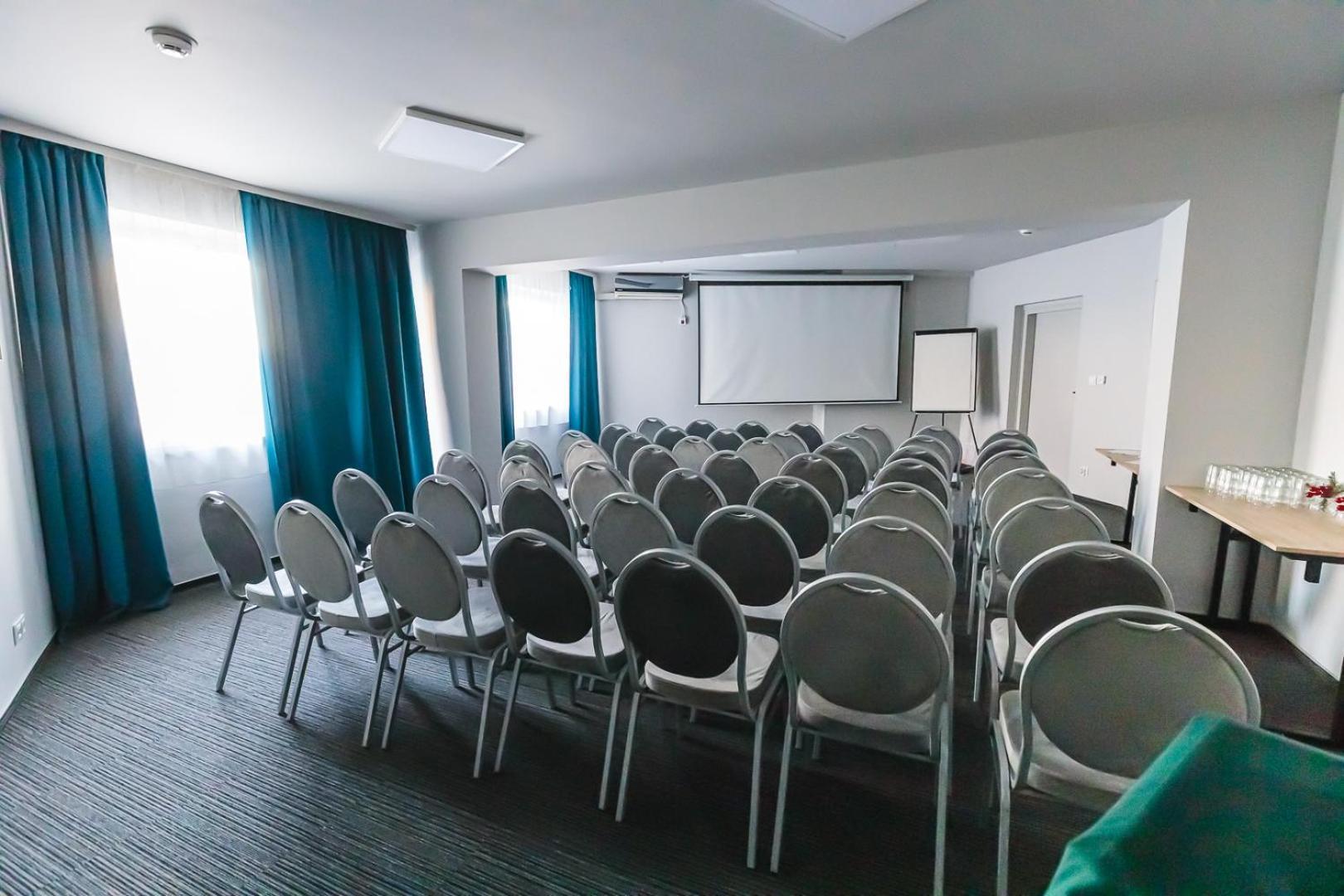 Hotel Akwawit Leszno  Exteriör bild